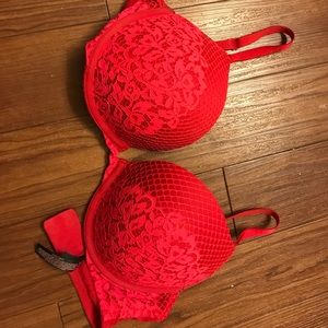 EUC Red very sexy push-up bra